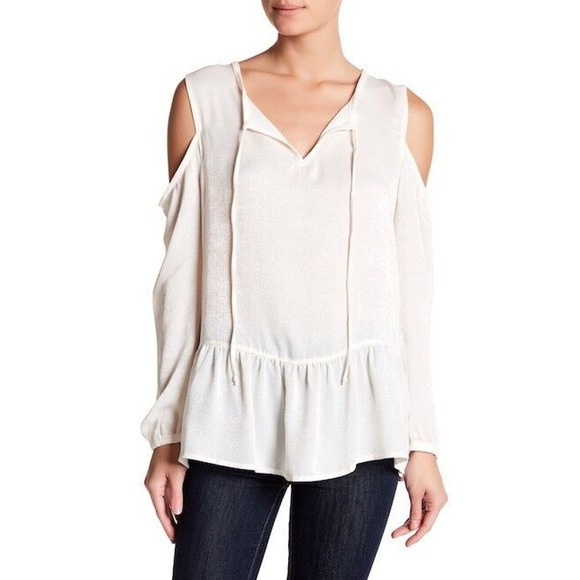 Harlowe and Graham Women's Size Medium Ivory Cold Shoulder Long Sleeve Top - Picture 1 of 11